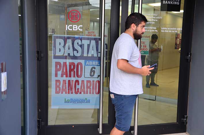 Confirman el paro de hoy en todos los bancos, sin recarga de cajeros