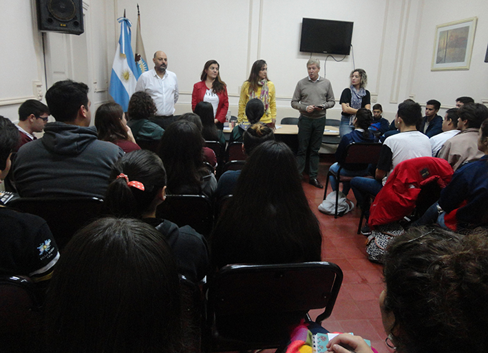 Capacitaron a los jóvenes que debatirán proyectos para la ciudad