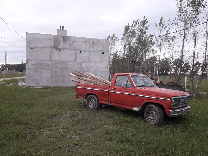 Con las manos en obra ajena