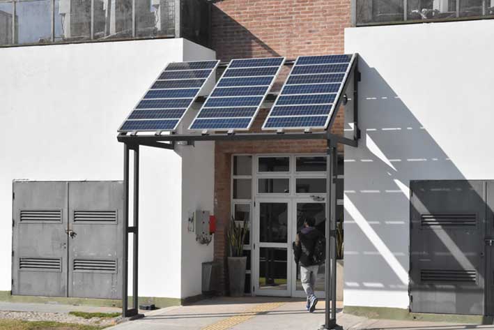 Revuelo en la Universidad por escenas del llamado “posporno”