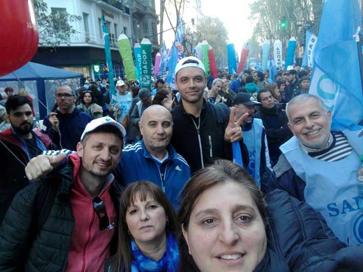 Presencia local en la marcha docente