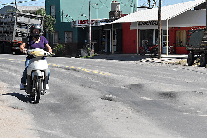 Quejas por el estado de la ruta 2