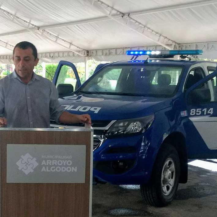 Una pick up para la Policía