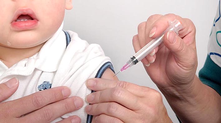 No vacunar es «una moda irresponsable»