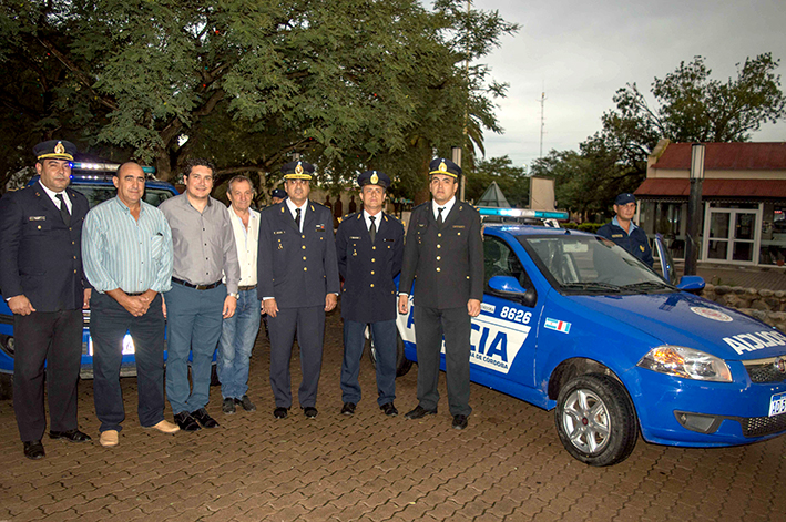 Suman nuevo móvil policial