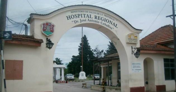 Una mujer fue apuñalada por la espalda y detuvieron a un hombre Una mujer fue apuñalada por la espalda y detuvieron a un hombre