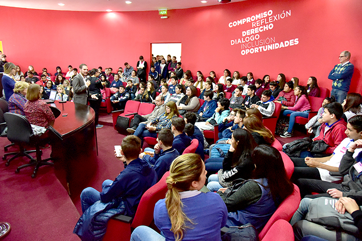 Jóvenes estudiantes están listos para «transformar la realidad»