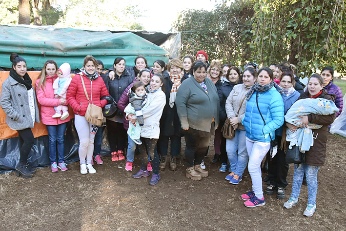 Las mujeres del acampe sumaron el apoyo de organizaciones y gremios