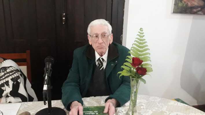 Presentaron libro de autor local