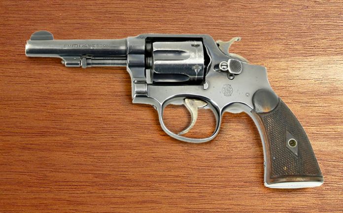 P54 - F1 (Smith & Wesson) lista