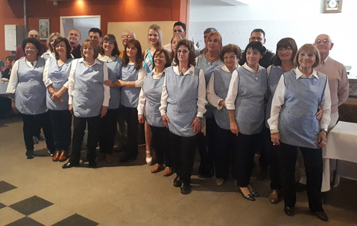 “Bagna Cauda Solidaria” con anuncios “Bagna Cauda Solidaria” con anuncios