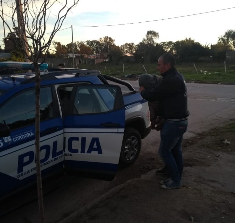 Los detuvieron por robar y amenazar con armas a un par de adolescentes