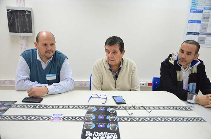 Denuncian “vaciamiento” de Anses y se suman al paro del 25 Denuncian “vaciamiento” de Anses y se suman al paro del 25