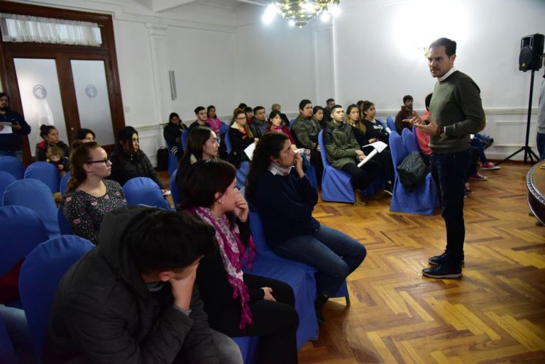 A partir de este mes, 11 jóvenes inician sus entrenamientos laborales