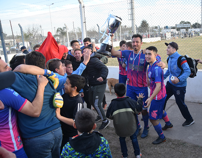 “Si sos buena gente, a la larga las alegrías llegan”