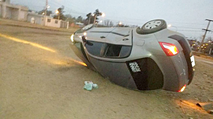 Volcó un auto que ocupaban una mujer y dos niñas