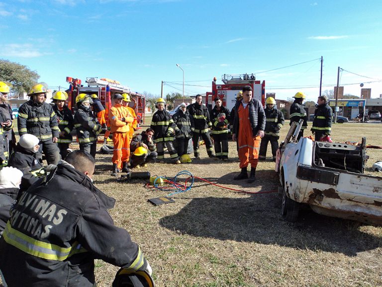 Capacitan a bomberos para el Segundo Nivel