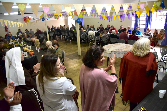 Gran festejo en el Hogar de Ancianos