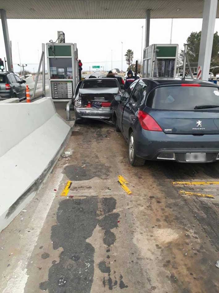 Un villamariense se accidentó en la cabina de peaje de Toledo