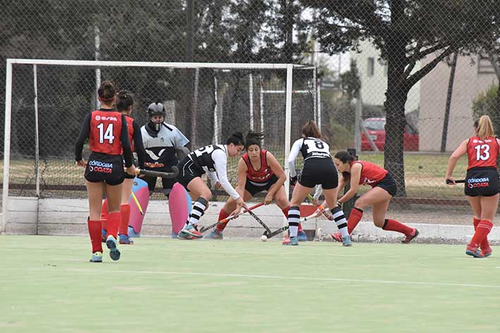 Perdió San Martín y goleó el Jockey