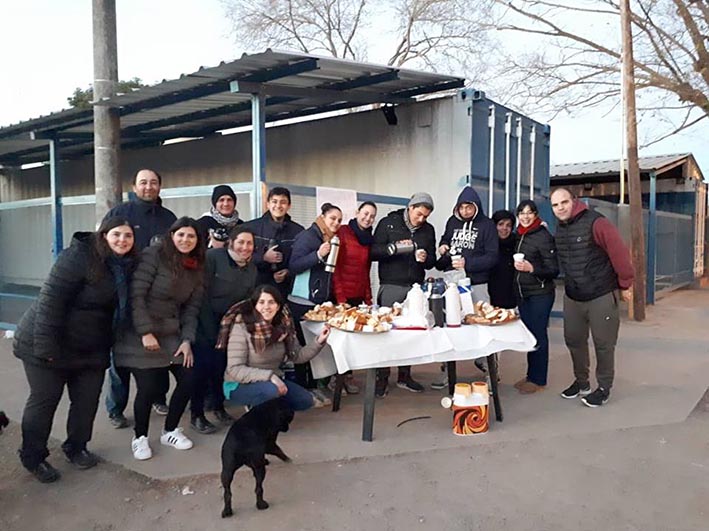 Compartieron desayuno en el acceso a la cárcel