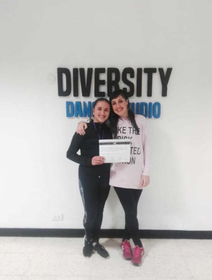 Joven bailarina ganó una beca para Italia