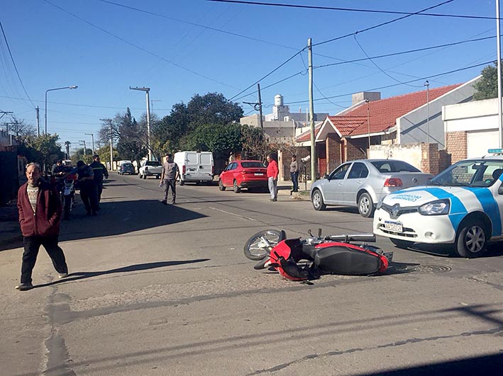 Chocaron ocho motos en Villa María