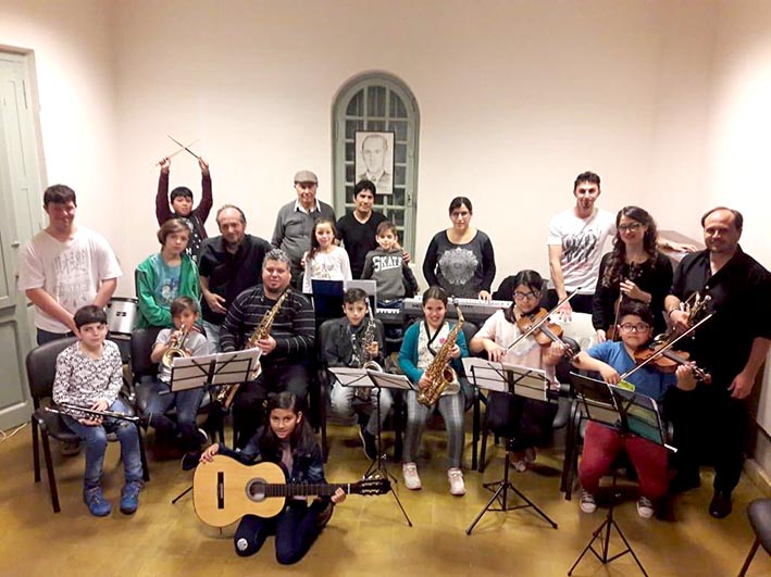 Debutó la Banda y Orquesta Escuela