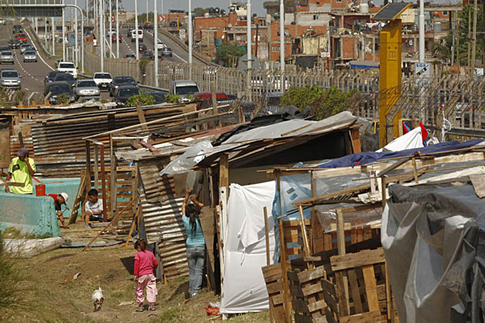 Casi 470.000 personas son pobres en el Gran Córdoba