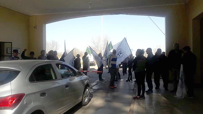 El lunes, una caravana informativa