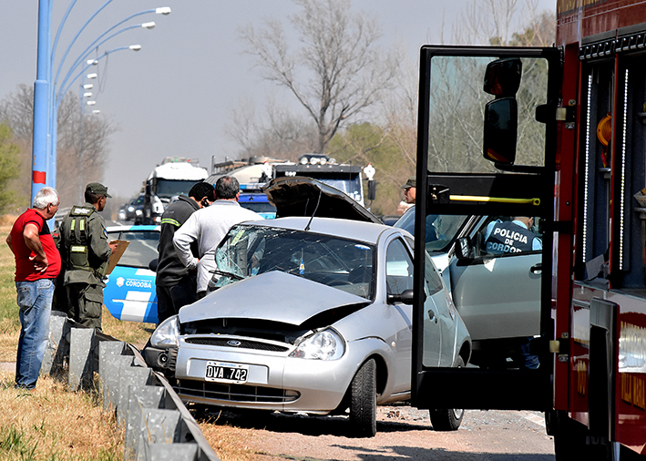 Tres personas resultaron heridas en un accidente en la ruta 158